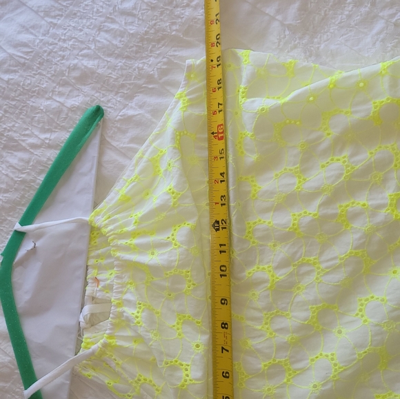 Cotton, Comfy dress In Yellow and White. - Picture 4 of 4